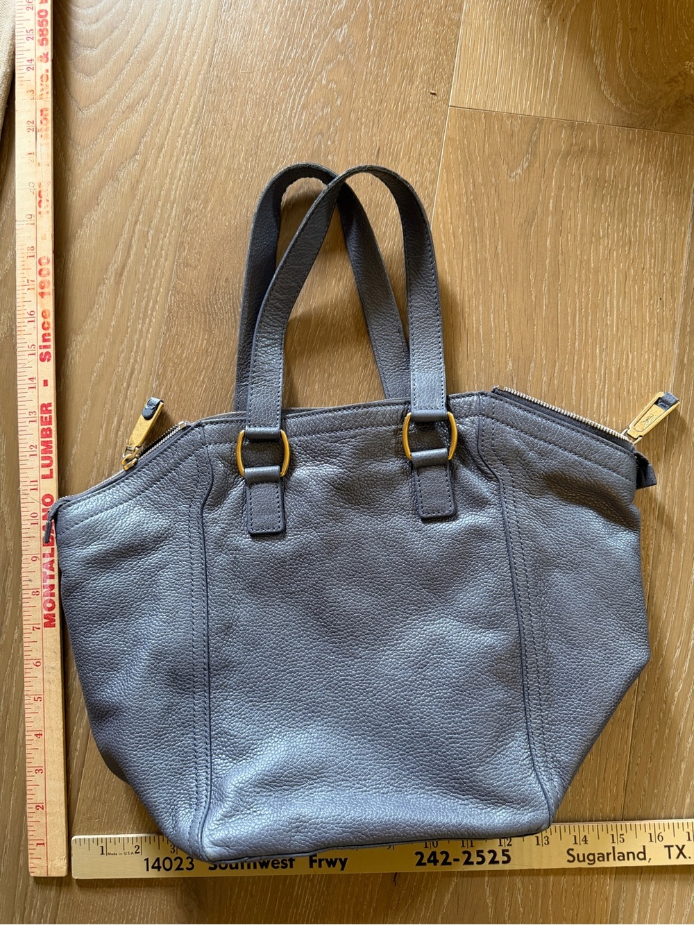 Saint Laurent (YSL) Luxury leather tote/shoulder bag/purse — GREAT condition - Picture 2 of 6